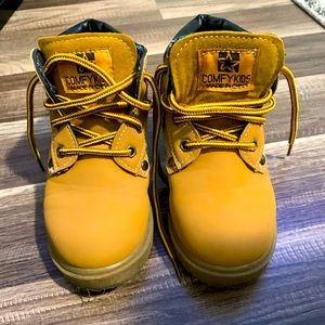 Child’s Boots